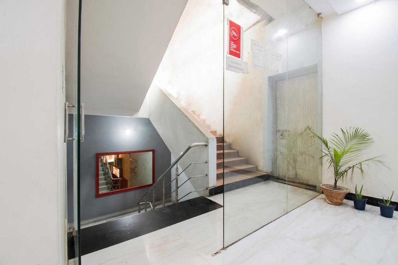 Oyo 44287 Hotel Aarav Plaza Muzaffarpur Esterno foto
