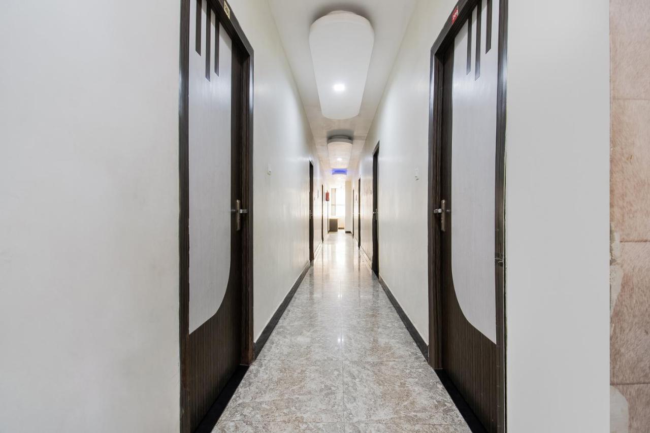 Oyo 44287 Hotel Aarav Plaza Muzaffarpur Esterno foto